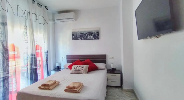 Apartamento y Parking en pleno CENTRO, DAMAS, Забронировать Апартаменты/квартира Отели Уэльва с парковкой, рядом с Музей Уэльвы, Парковка