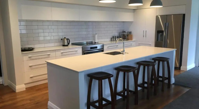 Коттедж 4 Bedroom on North West Arch - Free Wifi
