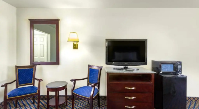 Standard Vierer Zimmer Days Inn by Wyndham Delta