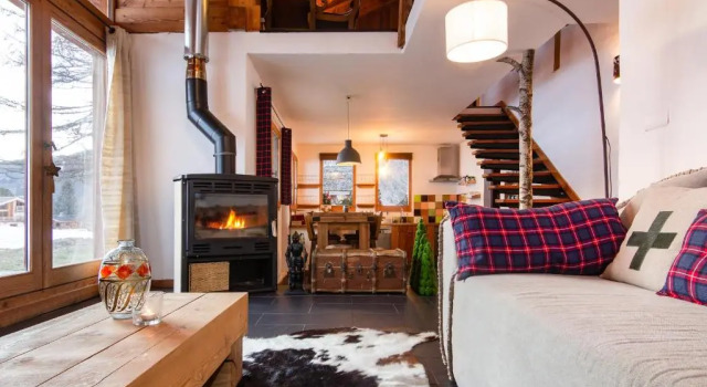Warm & Cosy 3BR Chalet w/ Fireplace in Nature, Забронировать Шале Виллы Овернь-Рона-Альпы, Вилла