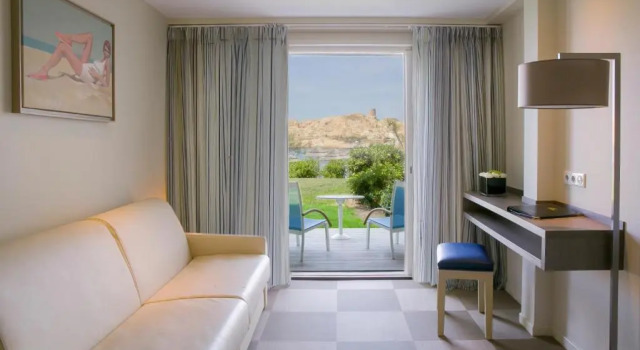 Семейный номер Standard с видом на море Best Western Premier Santa Maria