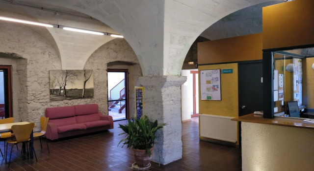 ALBERG de Banyoles, Забронировать Отель Отели и гостиницы Баньолес, Отель