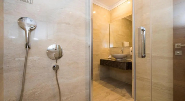 Номер Economy Ramada Plaza Antalya