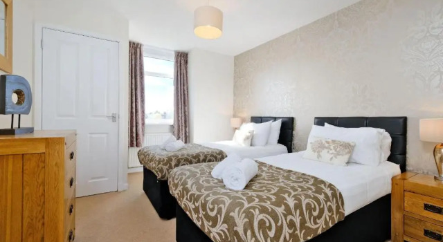 Апартаменты Home from Home Aberdeen-Spacious West End Apartment-Free Parking-Near ARI & City Centre