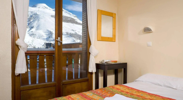 Madame Vacances Hôtel Les Airelles, Забронировать Отель Отели Ле-дез-Альп с парковкой, рядом с Гондольный подъемник Валле Бланш, Парковка
