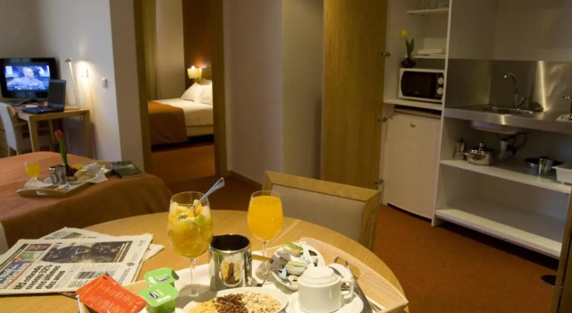 Семейные апартаменты Paredes Hotel Apartamento