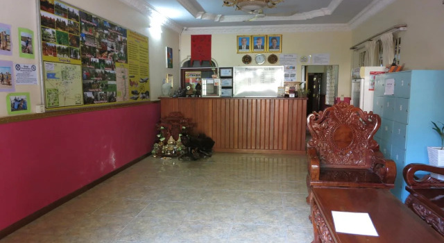 Happy Hippies Hostel