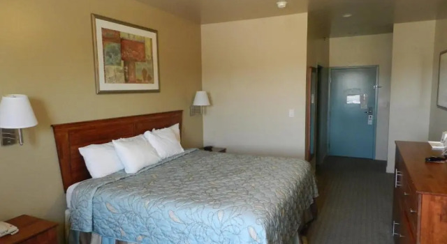 Номер Standard Days Inn by Wyndham Downtown St. Louis