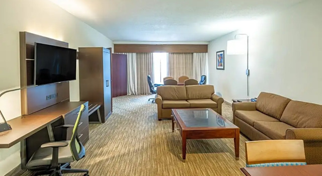 Двухместный люкс c 1 комнатой Holiday Inn Express Hotel & Suites Fort Payne by IHG