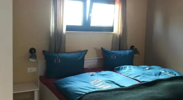 Ferienhaus mit 3 Schlafzimmern, Забронировать Отель Ломе Рюген