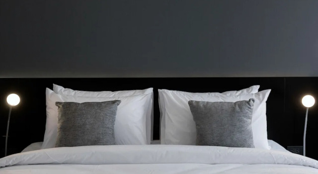 Двухместный номер Standard Дуплекс с балконом и с видом на горы CREW Hotel
