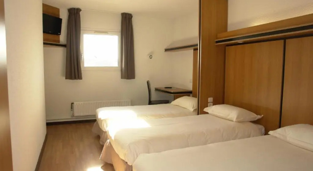 Номер Standard Brit Hotel La Bonne Etape
