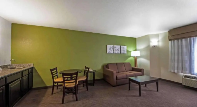 Люкс Sleep Inn & Suites Tulsa Central I-44