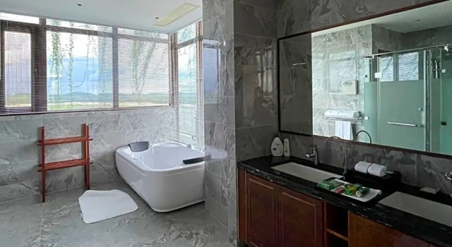 Люкс Forest City Golf Hotel