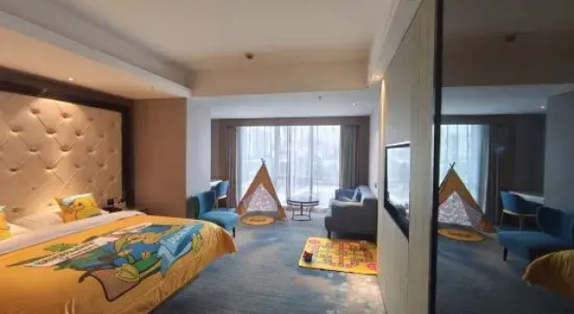 Тент Jihua Business Hotel