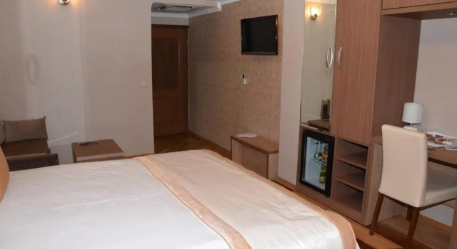 Трёхместные апартаменты Hotel Elegance