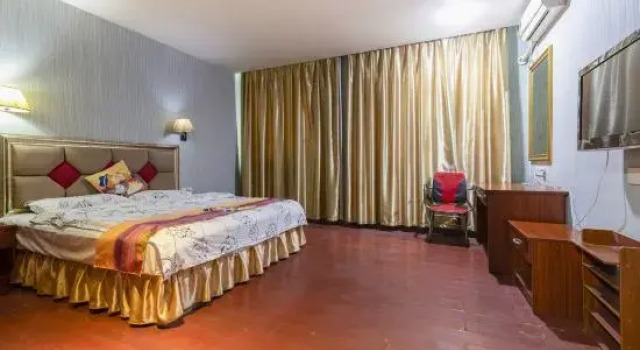 Люкс Dongguan Xinyi Business Hotel (Xingtai Academy)