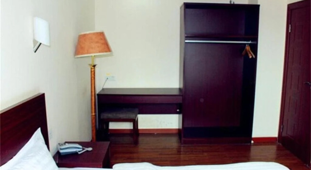 Yi Jia Holiday Hotel