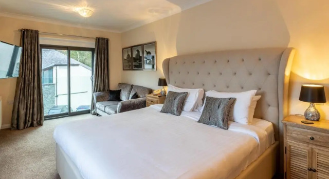 Шестиместный номер Sleep Lakes Hotel & Spa