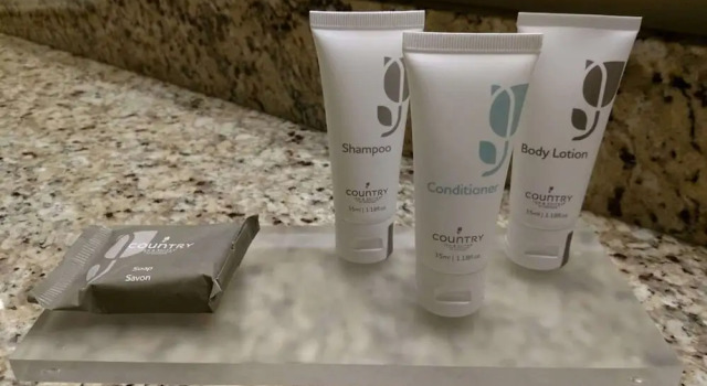 Четырёхместный номер Standard Country Inn & Suites by Radisson, Cincinnati Airport, KY