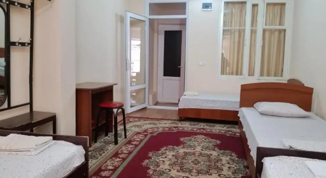 Guest House Sharq 21, Buchen Sie Hostel Chudschand Sughd region