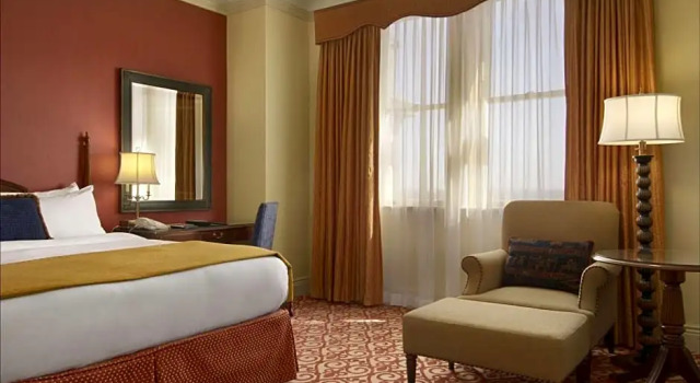Номер Standard Fairmont Hotel Macdonald