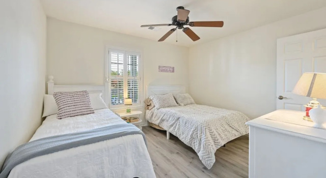Your Perfect Getaway Destination In Pawleys Island! 2 Bedroom Condo by Peace Vacations, Забронировать Апартаменты/квартира Полис-Айленд Lowcountry, рядом с True Blue Golf Club