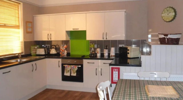 Апартаменты Deluxe Claremont House Holiday Apartments