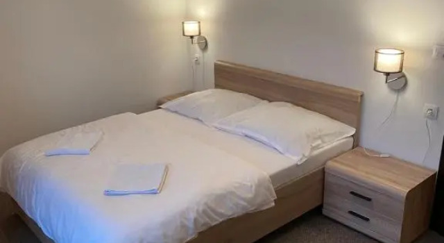 Pension Clara, Prenota Hotel Hotel a Karlovy Vary con parcheggio, Parcheggio