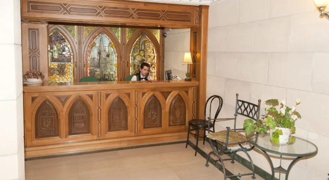 Hostal Santo Domingo de Silos