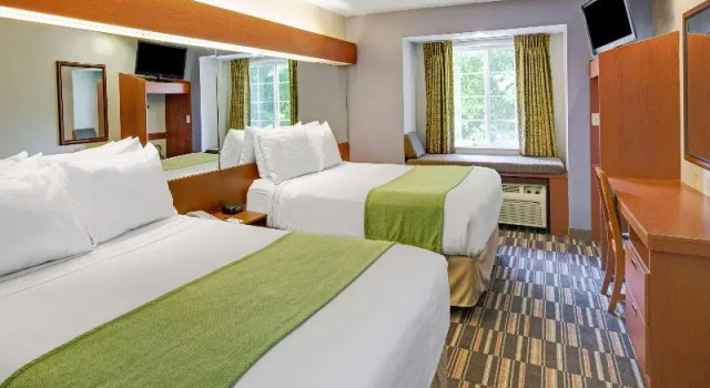 Номер Standard Microtel Inn & Suites by Wyndham Cherokee