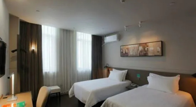 Номер Standard Jinjiang Inn Select Fanchang Darunfa Square