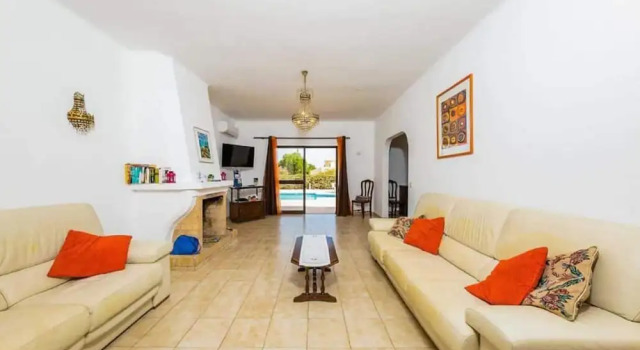 Casa Das Areias in Porches, Varaa Villa Mökit kohteessa Porches, Mökki