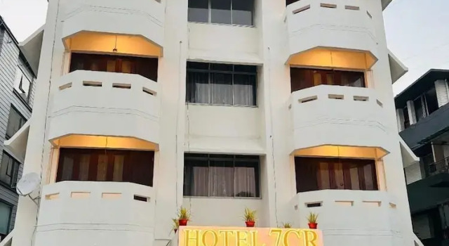 7Cr Hotel, Rezerwuj Hotel Hotele w Gujarat ze śniadaniem, Śniadanie