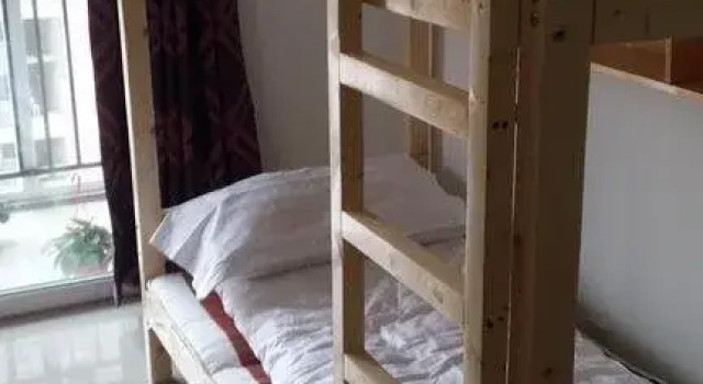 Wutongshu Youth Hostel, Rezervovat Hostel Čeng-čou Henan