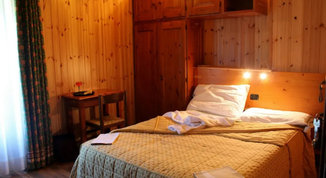 Одноместный номер Standard с балконом и с видом на горы Hotel Bouton DOr - Cogne
