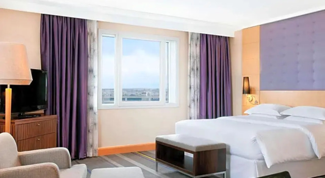Двухместный полулюкс клубный Sheraton Brussels Airport Hotel