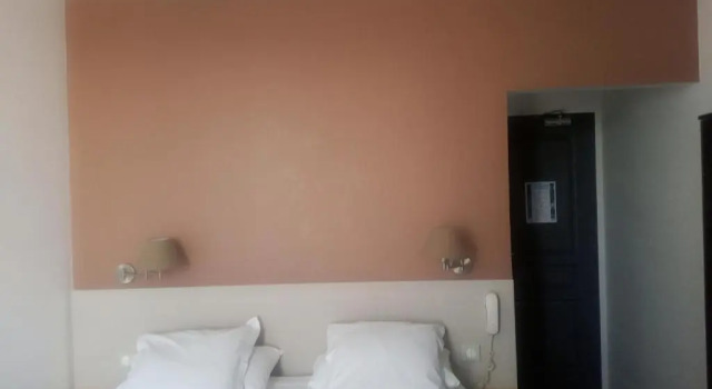 Одноместный номер Standard Logis Hôtel La Bastide des Oliviers