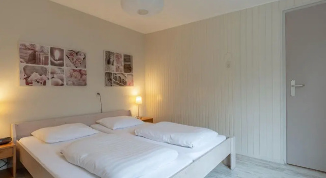 Бунгало Deluxe Holiday Home With a Spacious Garden