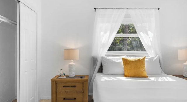 Семейные апартаменты с 2 комнатами Sunset Inn - Hallandale Beach