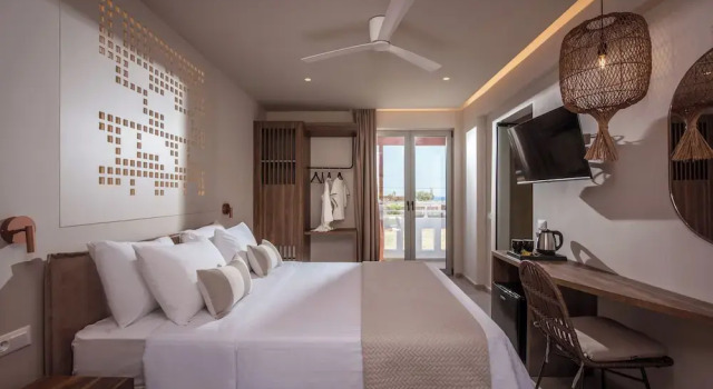 Двухместный номер Deluxe Ariadni apartments & suites