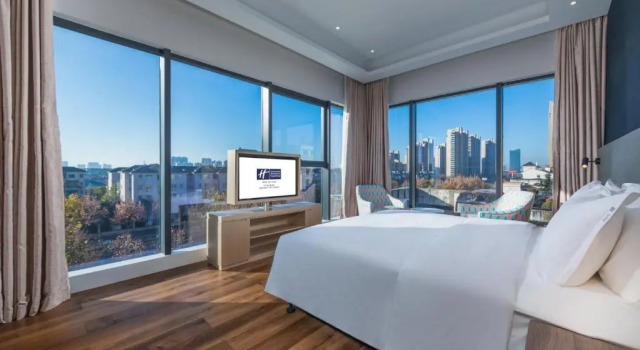 Люкс c 1 комнатой Holiday Inn Express Kaifeng City Center by IHG
