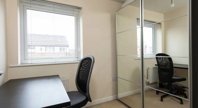 Superb Home With Free Parking - Man City Stadium, Забронировать Отель Отели Манчестера с парковкой, Парковка