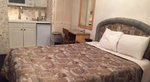 1303A St Thomas Square, Book Hotel Hoteller i Lower Grand Lagoon med parkering, Parkering