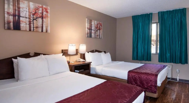 Люкс Guest Inn & Suites - Midtown Medical Center