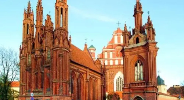 Cozy Apartment in Gothic Style House in the Heart of the Old Town, Забронировать Апартаменты/квартира Отели Вильнюса с парковкой, рядом с Костел Святой Анны, Парковка