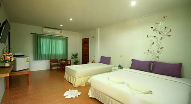 Трёхместный номер Deluxe с балконом J.Holiday Inn Krabi