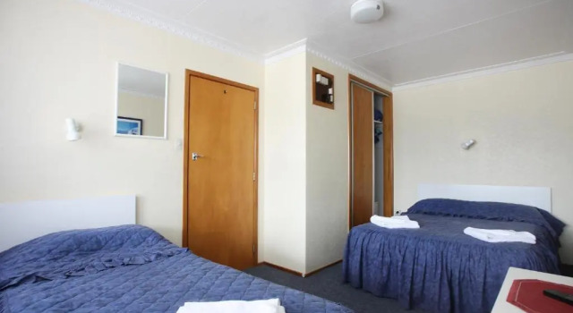 Апартаменты Queens Park Motels