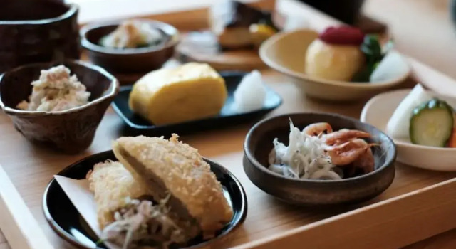 Izumigaya Craft Inn WARAKU, Boek Hotel Hotels in Tokai met parkeren, Parkeren