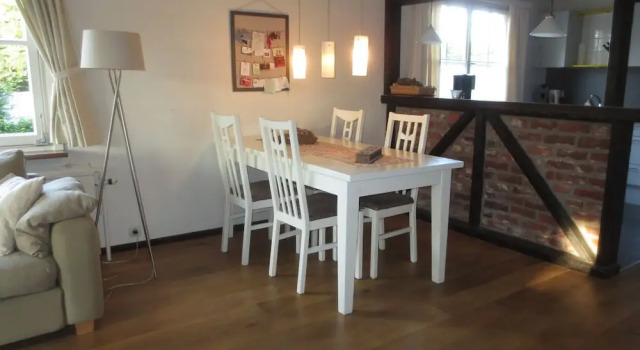 Cozy Chalet With Private Garden Near the Forest, Rezerwuj Chalet Domki letniskowe w Liege, Domek